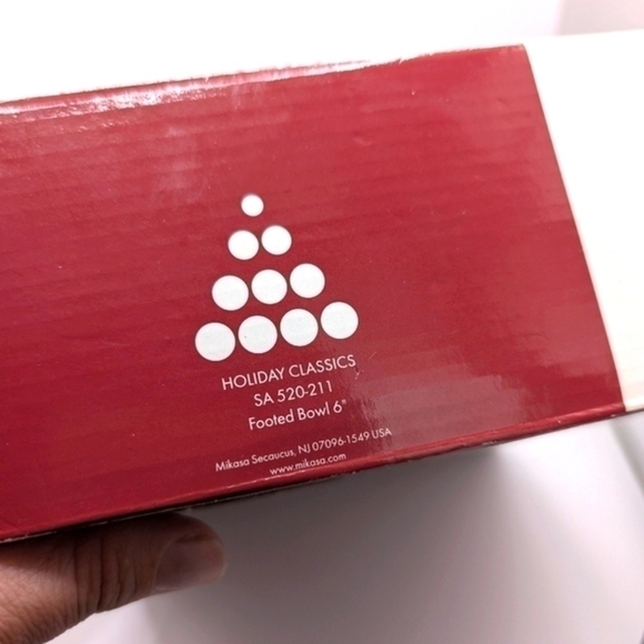 Vintage Mikasa 6" Footed Crystal Snowflake Bowl - Picture 11 of 13